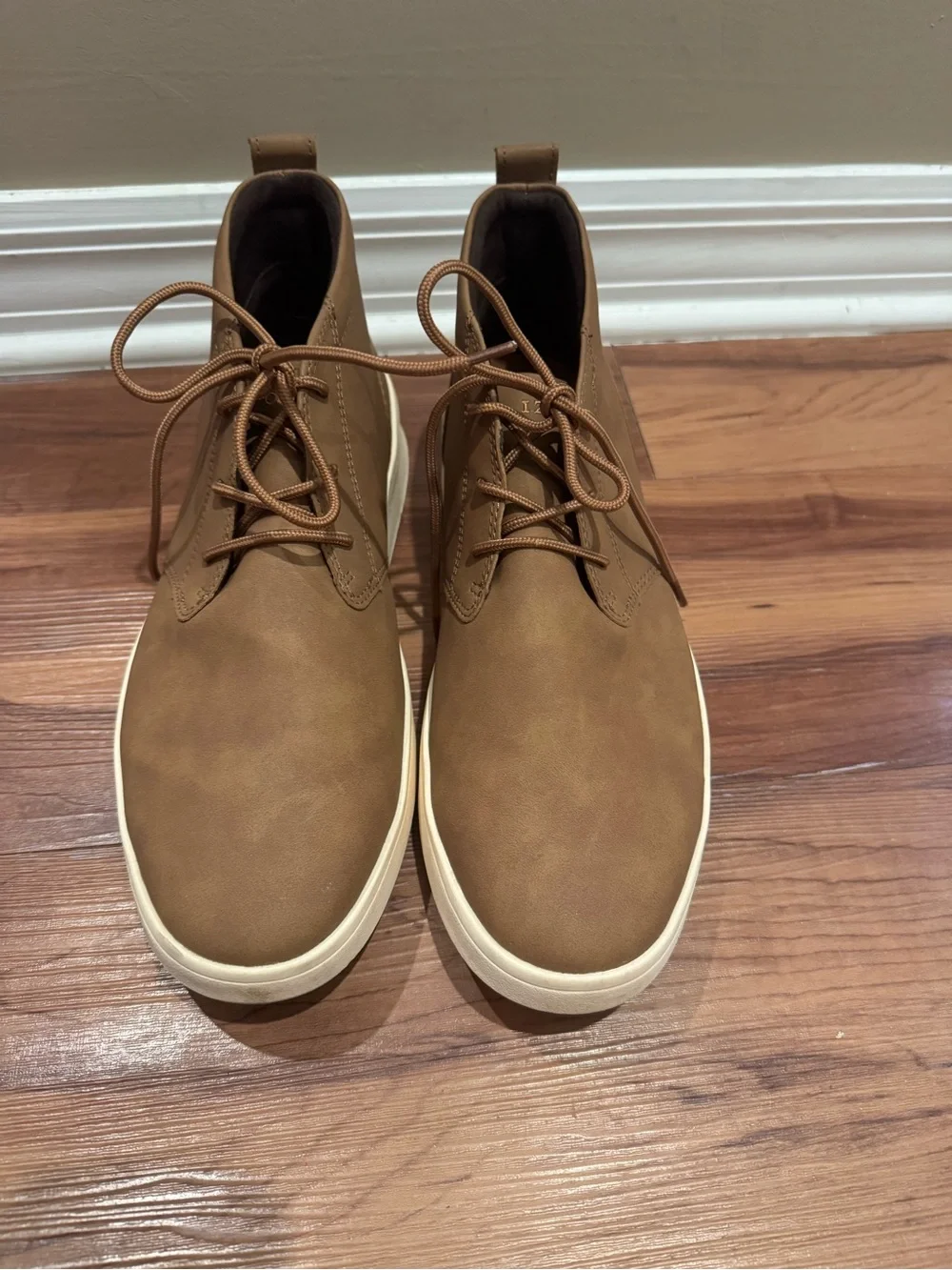 Izod size 11 Men's Brown Casual Chukka Boots - Brand Unspecified